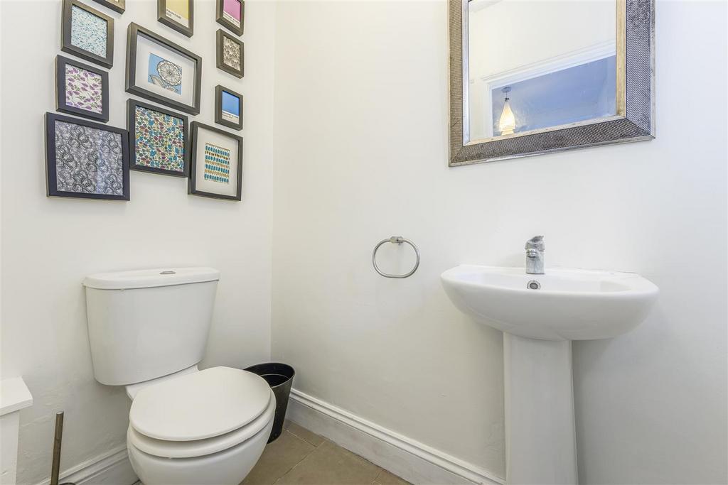 12 st Albans crescent-14.jpg