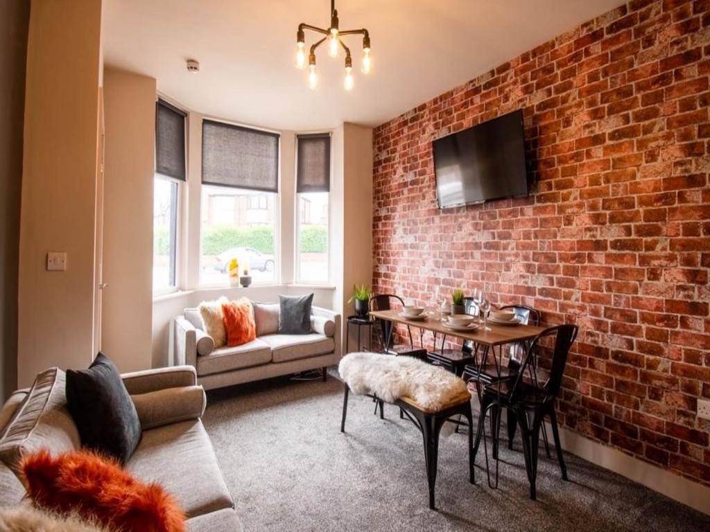Lounge 1