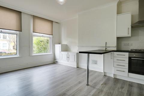 1 bedroom ground floor flat to rent, Southwood Road, London SE9