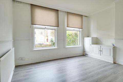 1 bedroom ground floor flat to rent, Southwood Road, London SE9