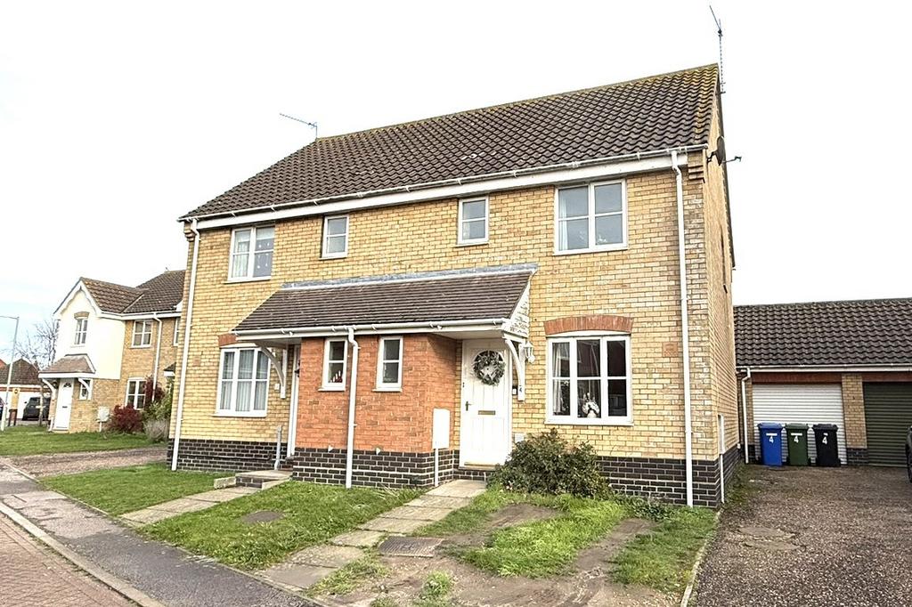 3 bed semi in sought after neighbourhood