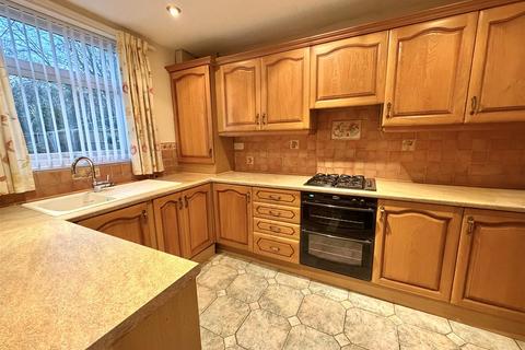 3 bedroom semi-detached house for sale, Arnesby Avenue, Sale