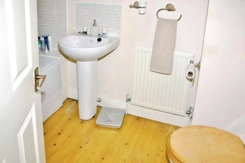undefined, Markhams Court, Buckingham MK18