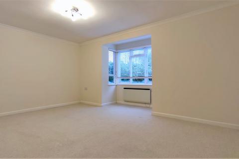 2 bedroom apartment to rent, Trimmers Field, Farnham, Surrey, GU9