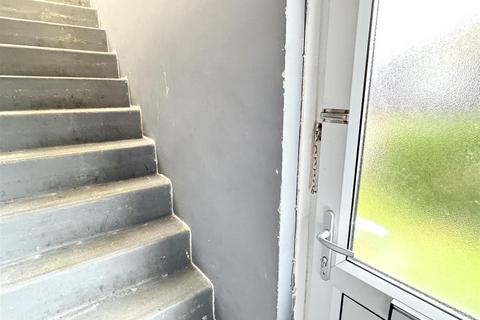 2 bedroom flat for sale, Woodland Close, St. Austell