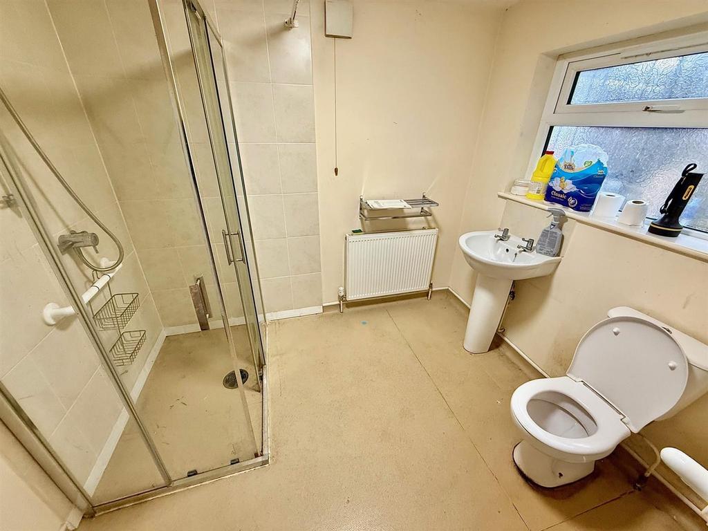 Shower Room/Utility