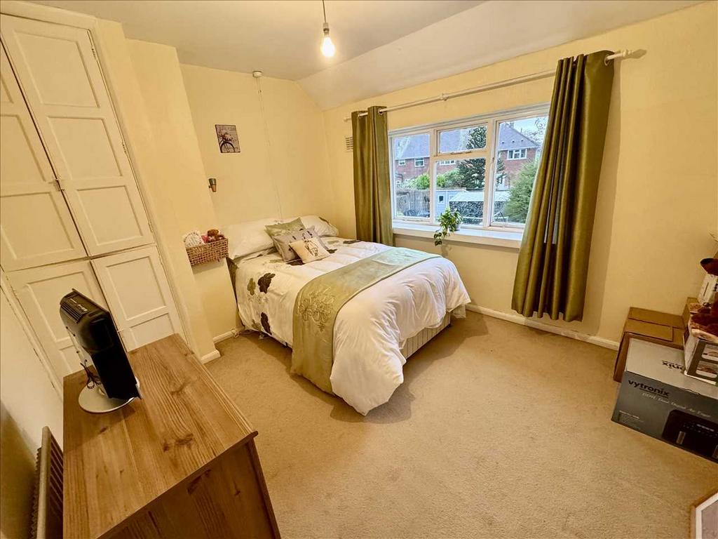 BEDROOM 2 (Rear)