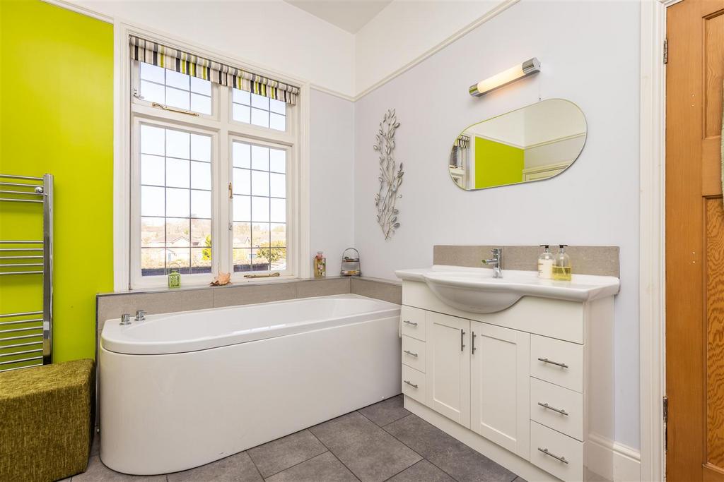 Northcote House, 45, Bingham Road Radcliffe-On-Tre