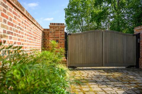 undefined, Gracious Pond Road, Chobham