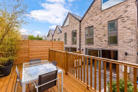 4 bedroom semi-detached house for sale, Dell Road, Winchester, Hampshire, SO23