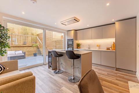4 bedroom semi-detached house for sale, Dell Road, Winchester, Hampshire, SO23