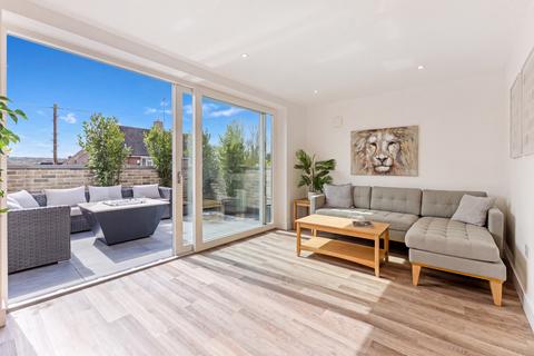 4 bedroom semi-detached house for sale, Dell Road, Winchester, Hampshire, SO23