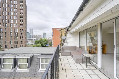 3 bedroom flat to rent, Wickes House, Poplar, London, E14