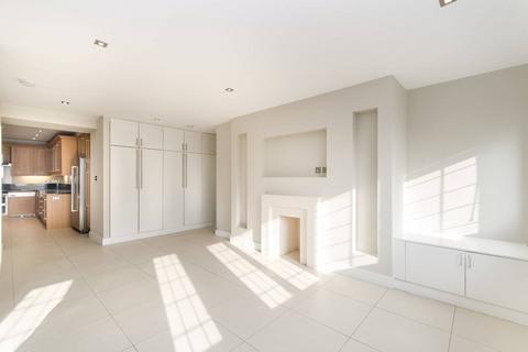 3 bedroom flat to rent, Wellington Road, St John's Wood, London, NW8