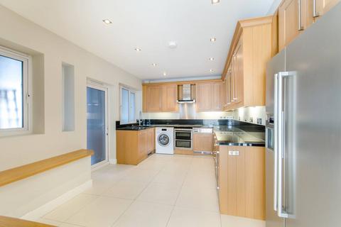 3 bedroom flat to rent, Wellington Road, St John's Wood, London, NW8