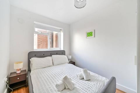 undefined, Avenue Road, Acton, London, W3