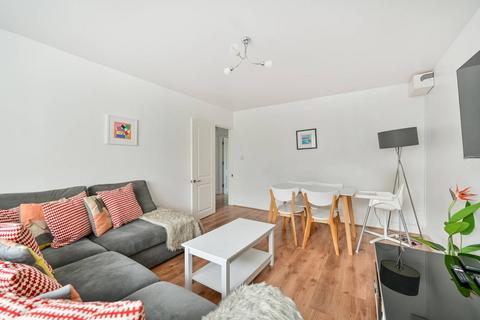 2 bedroom flat for sale, Avenue Road, Acton, London, W3