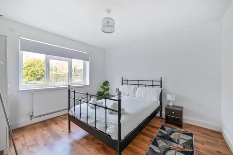 Avenue Road, Acton, London, W3