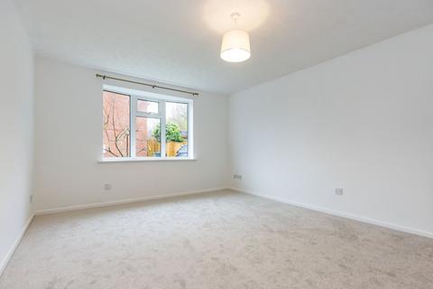 undefined, Ebourne Close, Warwickshire CV8