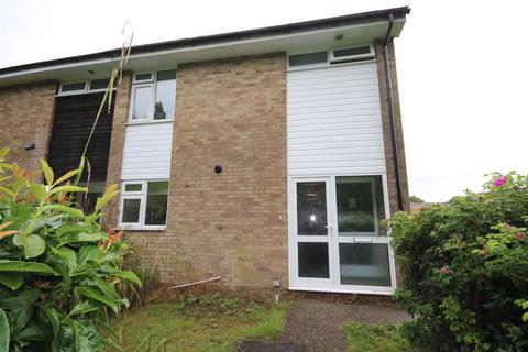 3 bedroom end of terrace house to rent, Ulcombe Gardens, Canterbury