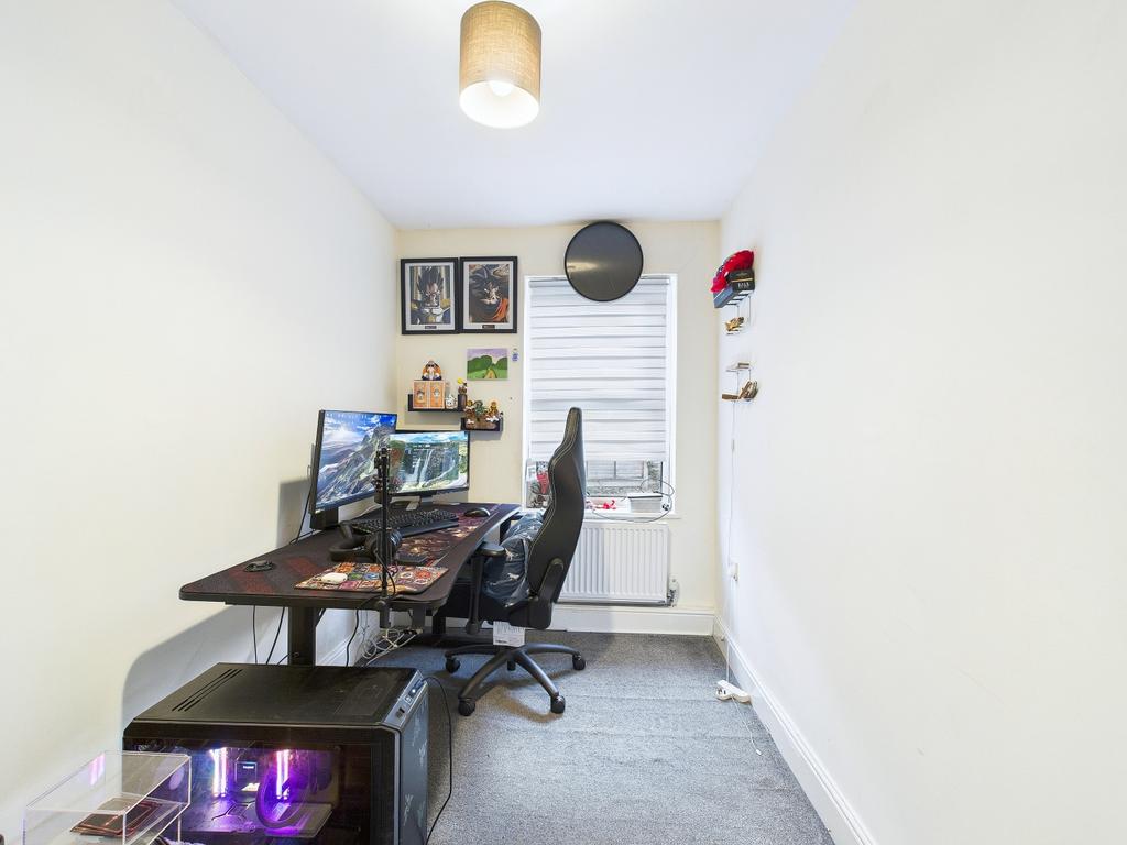 Cam01909 g0 pr0432 still007