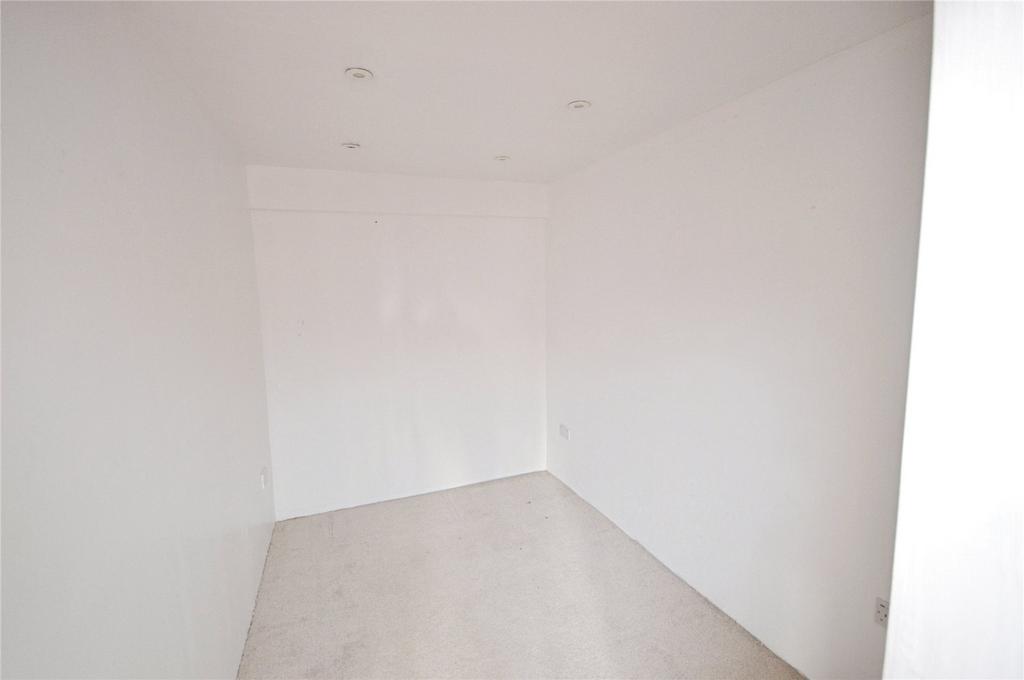 Enclosed/Conv Garage