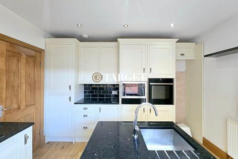 undefined, Clarence Road, Enfield EN3