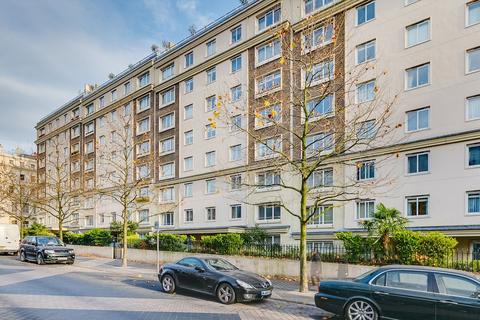 3 bedroom flat to rent, Montrose Court, London SW7
