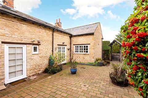 3 bedroom house for sale, St. Michaels Court, Ashton, Northamptonshire, NN7
