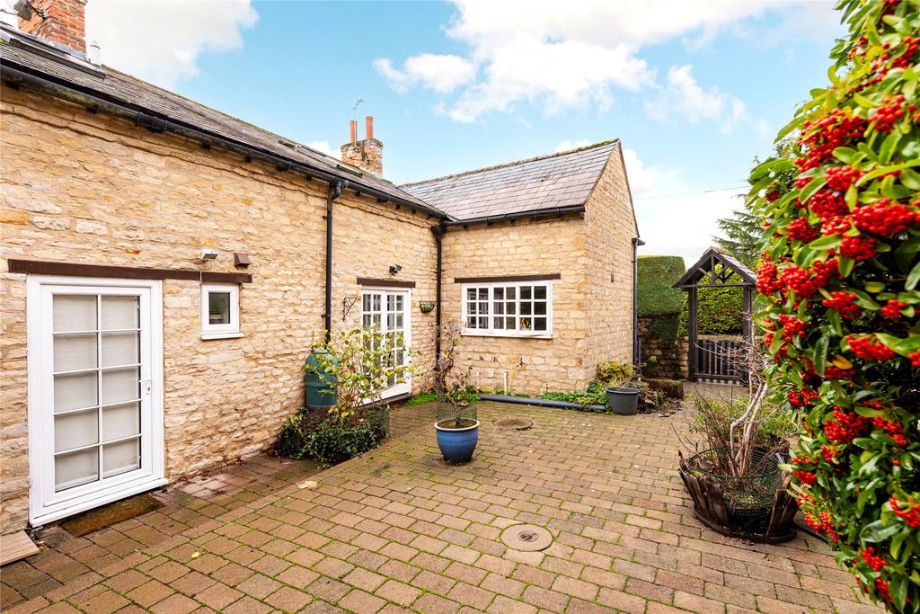 Rear Courtyard