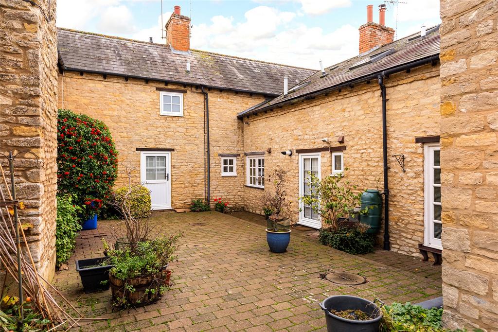 Rear Courtyard