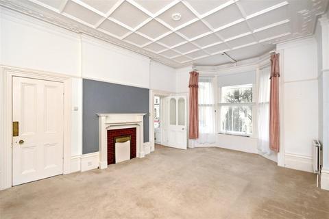 1 bedroom flat for sale, Spencer Road, Eastbourne