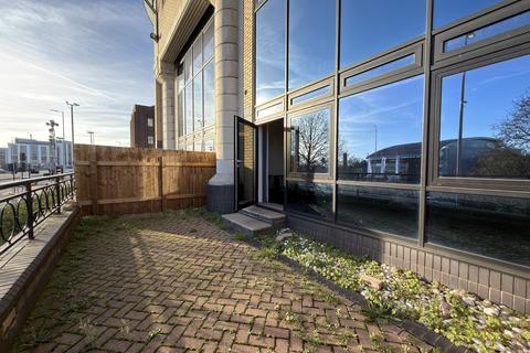 1 bedroom ground floor flat to rent, Harlequin Avenue