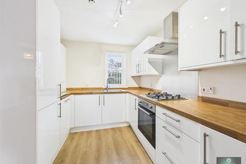 undefined, Trist Way, Crawley RH11