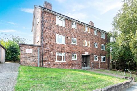 2 bedroom flat for sale, Bevan Road, London SE2