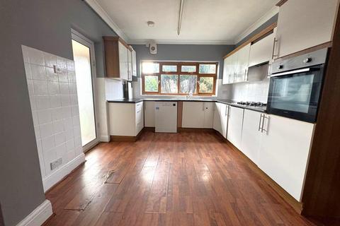 undefined, Long Lane, Bexleyheath DA7