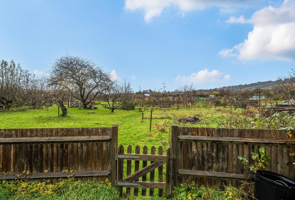 1387382-22-69318b...