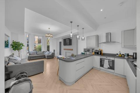 2 bedroom flat for sale, Brompton Avenue, Sefton Park, L17