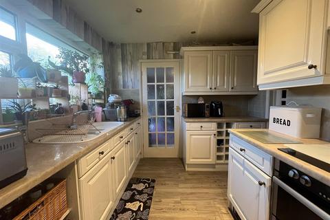 undefined, Greenacre Close, Bradford BD12