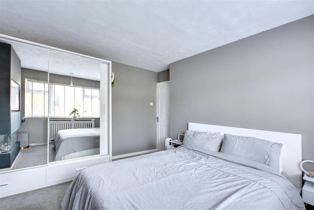Bedroom 1 2.jpeg