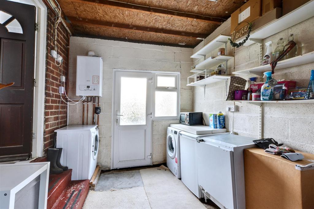 Garage Utility Room 2.jpeg