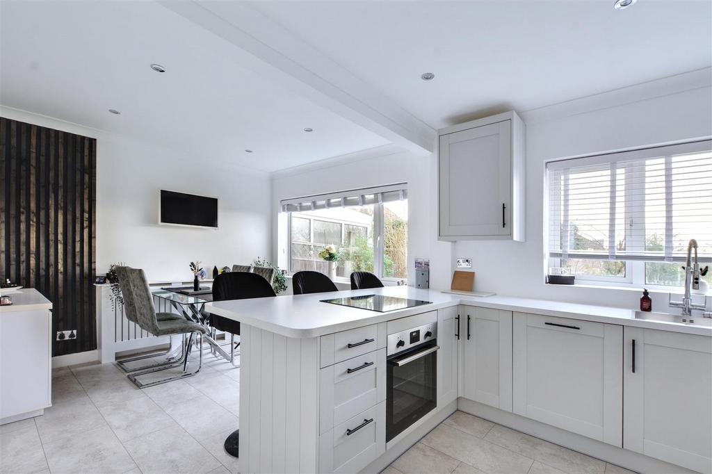 Kitchen Diner 1.jpeg