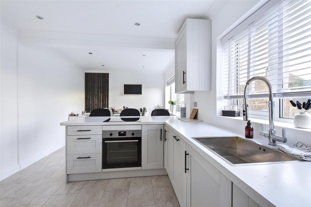 Kitchen Diner 2.jpeg