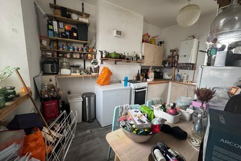2 bedroom flat to rent, 53A Deptford Broadway, London SE8