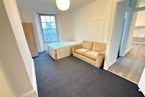 3 bedroom flat to rent, 56A Deptford Broadway, London SE8