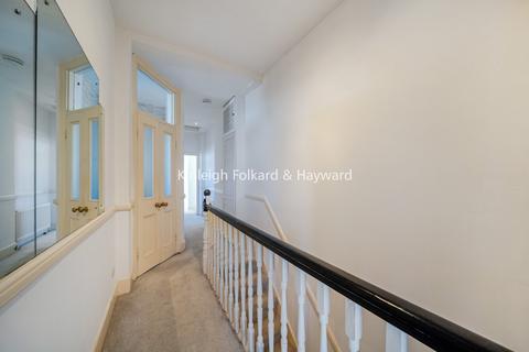 2 bedroom flat to rent, Revelstoke Road, London, SW18