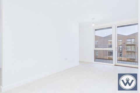 Studio to rent, Caturra Court, UB3
