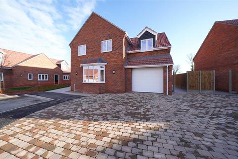 4 bedroom detached house to rent, White Horse Drive, West Row, Bury St. Edmunds, Suffolk, IP28