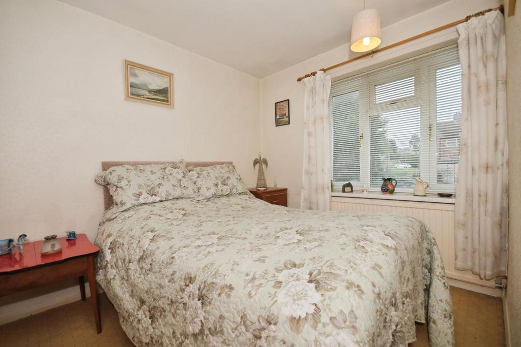 BEDROOM 2 02.jpg