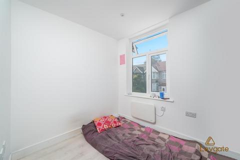 undefined, Thornhill Gardens, Barking IG11